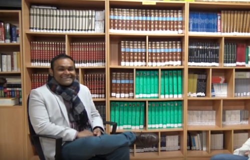 Entrevista ao sociolingüista bengalí Anik Nandi