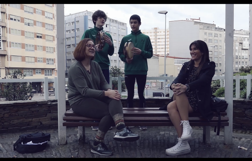 De portas adentro. Caladiño Filmes