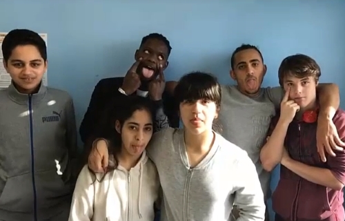 Entrevista a M.ª Victoria Moreno en varias linguas