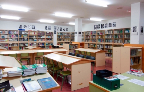 Saber comer. Folla voante do IES de Beade