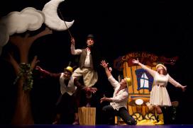 A nena e o grilo máis aló